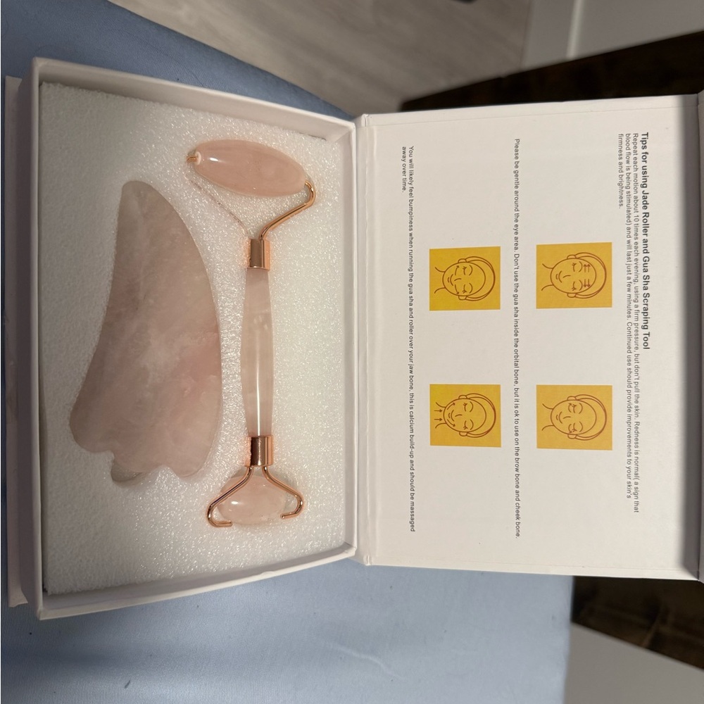 Rose Quartz Facial Roller and Gua Sha Set